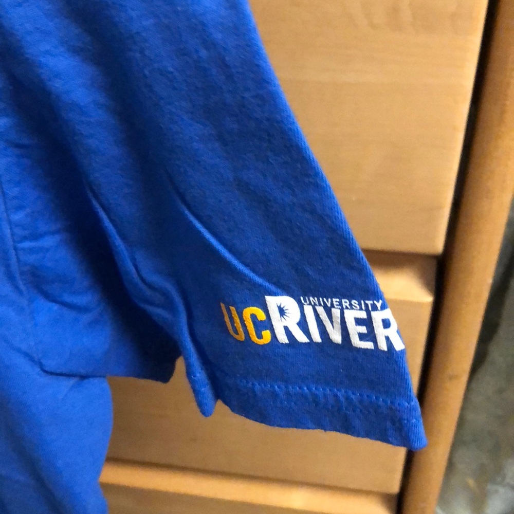 UC Riverside T-Shirt - Picture 3 of 4